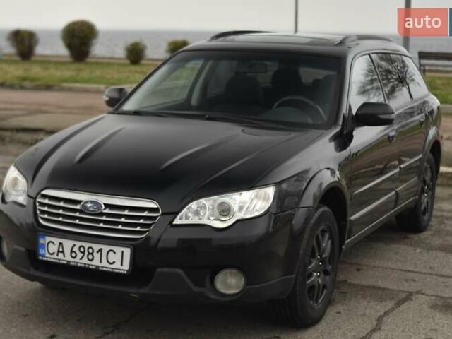 Черный Субару Аутбек, объемом двигателя 2.46 л и пробегом 215 тыс. км за 6700 $, фото 2 на Automoto.ua