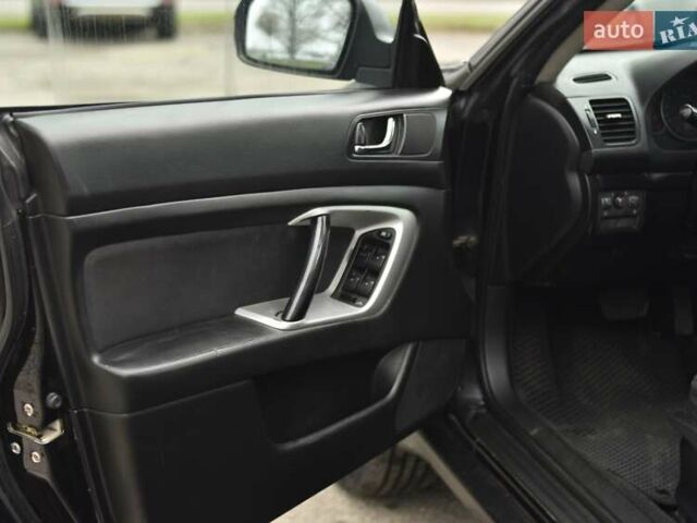 Черный Субару Аутбек, объемом двигателя 2.46 л и пробегом 215 тыс. км за 6700 $, фото 19 на Automoto.ua