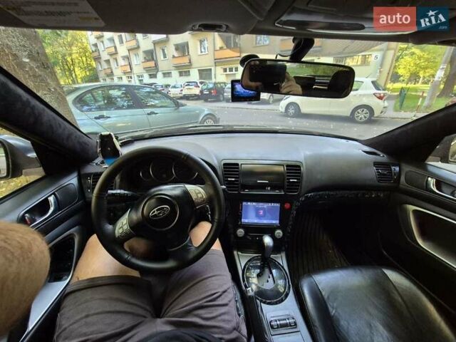 Черный Субару Аутбек, объемом двигателя 2.5 л и пробегом 357 тыс. км за 4000 $, фото 9 на Automoto.ua
