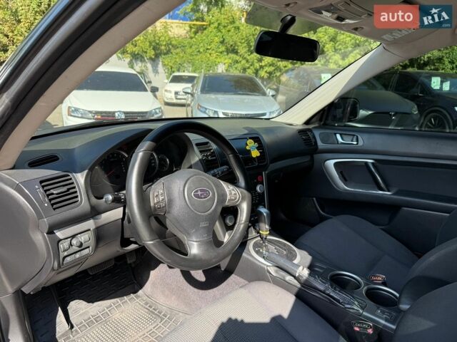 Чорний Субару Аутбек, об'ємом двигуна 2.5 л та пробігом 279 тис. км за 5900 $, фото 4 на Automoto.ua