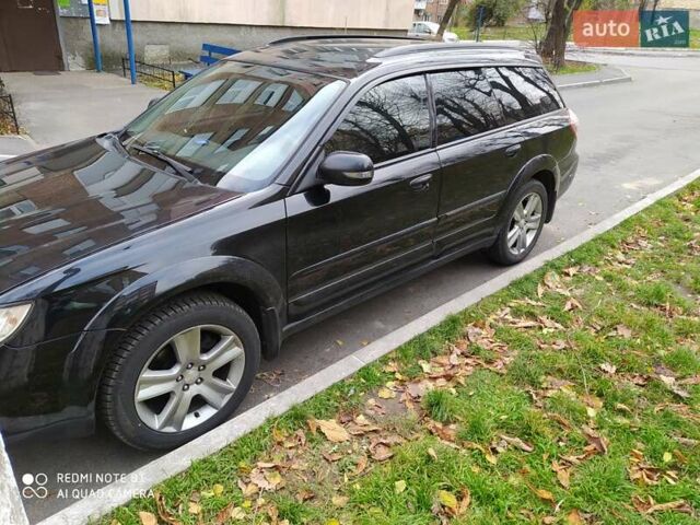Черный Субару Аутбек, объемом двигателя 2.5 л и пробегом 180 тыс. км за 6800 $, фото 5 на Automoto.ua