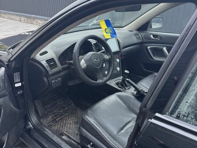 Черный Субару Аутбек, объемом двигателя 2 л и пробегом 255 тыс. км за 2700 $, фото 5 на Automoto.ua