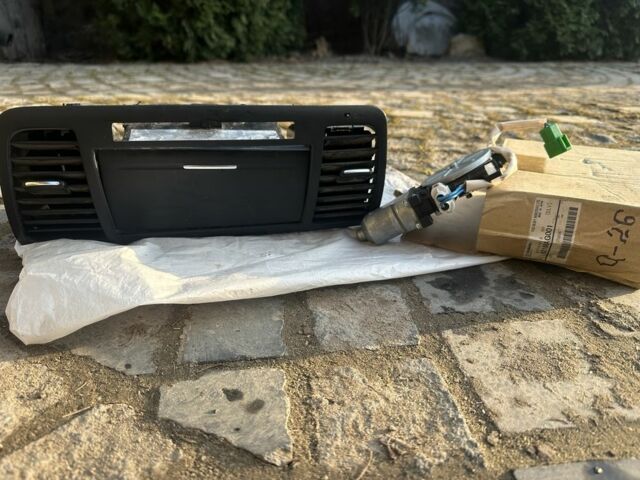 Чорний Субару Аутбек, об'ємом двигуна 2.5 л та пробігом 174 тис. км за 7700 $, фото 23 на Automoto.ua