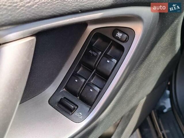 Черный Субару Аутбек, объемом двигателя 2.5 л и пробегом 270 тыс. км за 5990 $, фото 17 на Automoto.ua