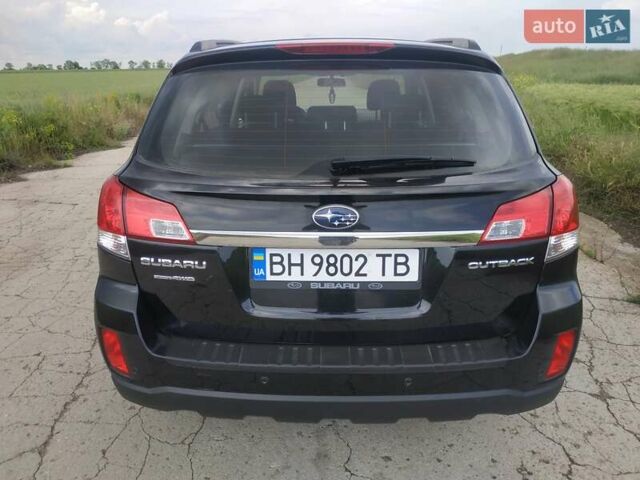 Черный Субару Аутбек, объемом двигателя 2.5 л и пробегом 198 тыс. км за 8700 $, фото 8 на Automoto.ua