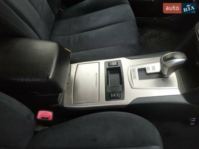 Черный Субару Аутбек, объемом двигателя 2.5 л и пробегом 201 тыс. км за 8100 $, фото 21 на Automoto.ua