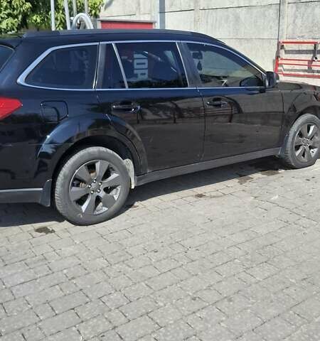 Черный Субару Аутбек, объемом двигателя 2.46 л и пробегом 222 тыс. км за 8499 $, фото 29 на Automoto.ua