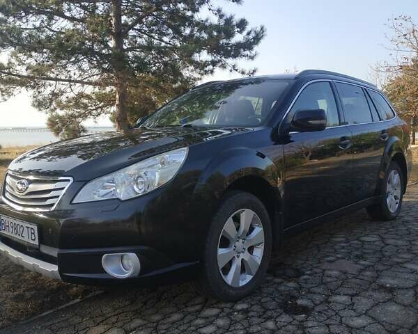 Черный Субару Аутбек, объемом двигателя 2.5 л и пробегом 198 тыс. км за 8700 $, фото 5 на Automoto.ua