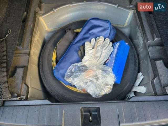 Черный Субару Аутбек, объемом двигателя 2.5 л и пробегом 208 тыс. км за 10500 $, фото 19 на Automoto.ua