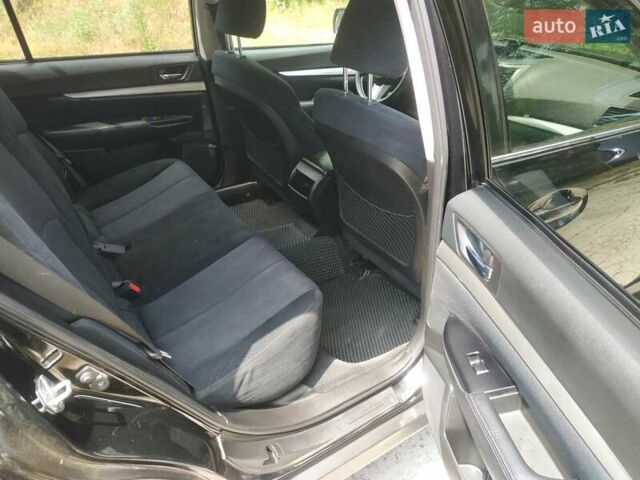 Черный Субару Аутбек, объемом двигателя 2.5 л и пробегом 198 тыс. км за 8700 $, фото 19 на Automoto.ua