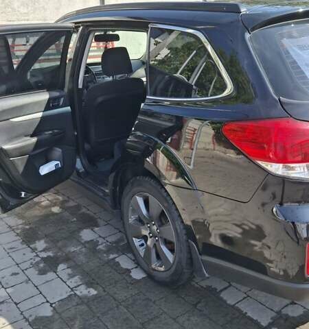 Черный Субару Аутбек, объемом двигателя 2.46 л и пробегом 222 тыс. км за 8499 $, фото 3 на Automoto.ua