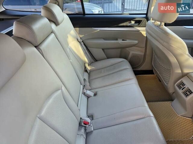 Черный Субару Аутбек, объемом двигателя 2.5 л и пробегом 208 тыс. км за 10500 $, фото 14 на Automoto.ua