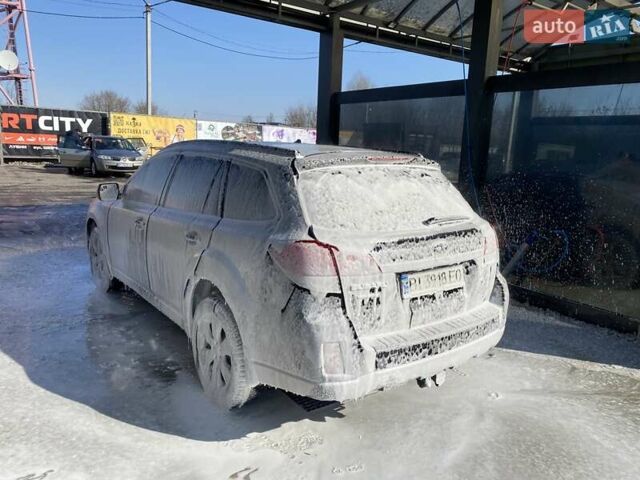 Чорний Субару Аутбек, об'ємом двигуна 2.46 л та пробігом 281 тис. км за 9499 $, фото 5 на Automoto.ua