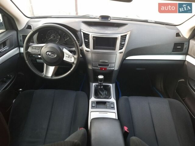 Черный Субару Аутбек, объемом двигателя 2.5 л и пробегом 194 тыс. км за 8700 $, фото 15 на Automoto.ua