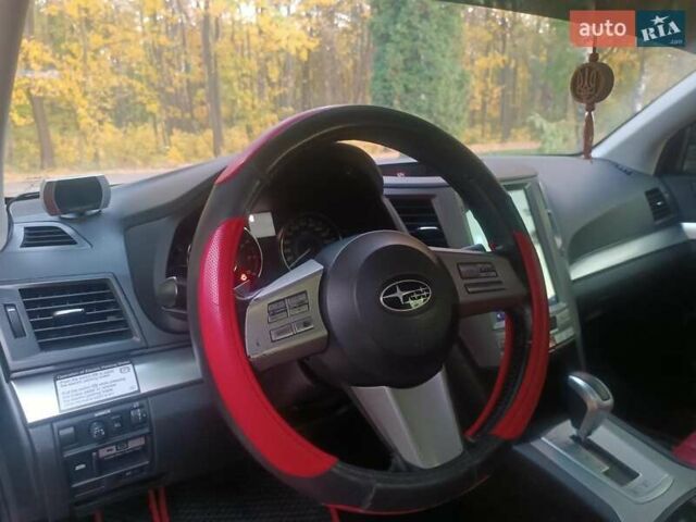 Чорний Субару Аутбек, об'ємом двигуна 2.46 л та пробігом 293 тис. км за 12599 $, фото 9 на Automoto.ua