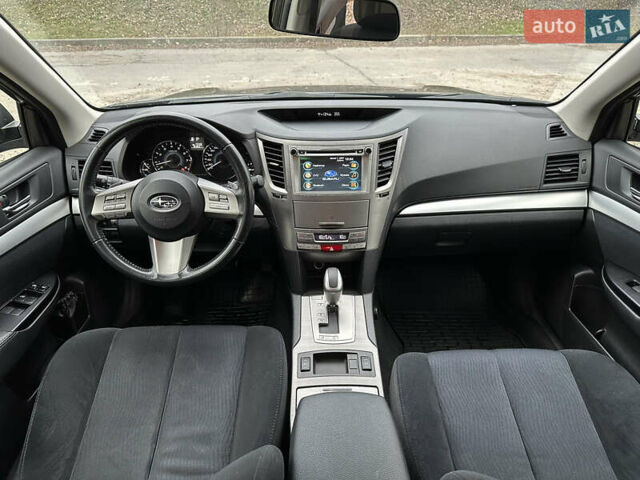 Чорний Субару Аутбек, об'ємом двигуна 2.46 л та пробігом 184 тис. км за 9900 $, фото 18 на Automoto.ua