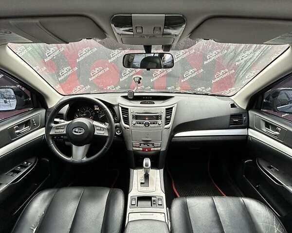 Черный Субару Аутбек, объемом двигателя 2.46 л и пробегом 304 тыс. км за 8500 $, фото 16 на Automoto.ua