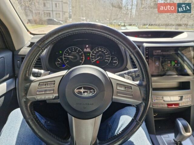 Чорний Субару Аутбек, об'ємом двигуна 2.46 л та пробігом 217 тис. км за 10800 $, фото 10 на Automoto.ua