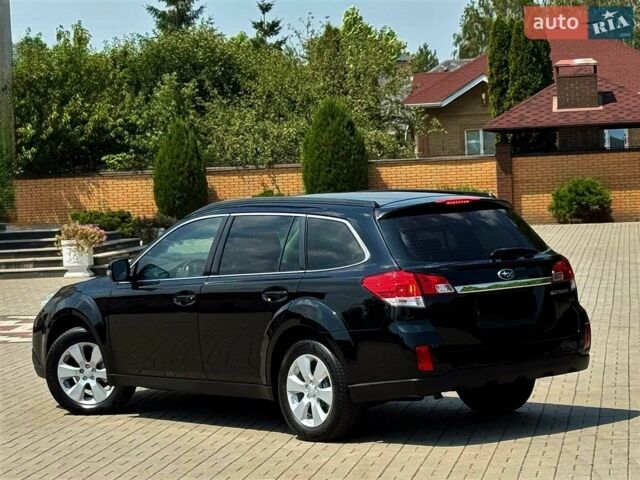 Черный Субару Аутбек, объемом двигателя 2.5 л и пробегом 134 тыс. км за 11500 $, фото 4 на Automoto.ua