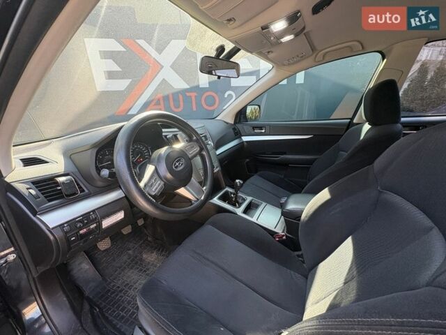 Чорний Субару Аутбек, об'ємом двигуна 2 л та пробігом 330 тис. км за 9690 $, фото 9 на Automoto.ua