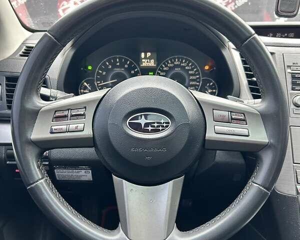 Черный Субару Аутбек, объемом двигателя 2.46 л и пробегом 304 тыс. км за 8500 $, фото 17 на Automoto.ua