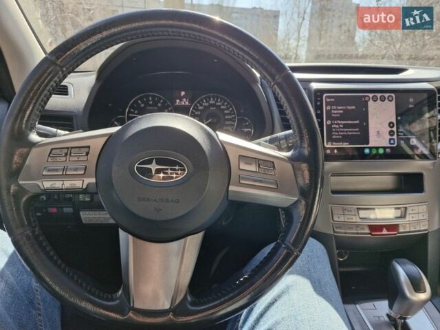 Чорний Субару Аутбек, об'ємом двигуна 2.46 л та пробігом 217 тис. км за 10800 $, фото 6 на Automoto.ua
