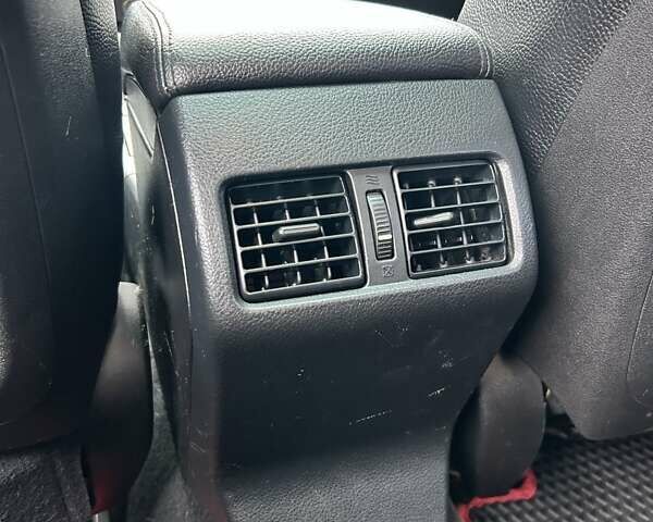 Черный Субару Аутбек, объемом двигателя 2.46 л и пробегом 304 тыс. км за 8500 $, фото 24 на Automoto.ua