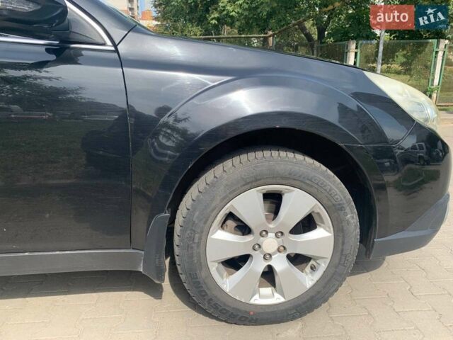 Черный Субару Аутбек, объемом двигателя 2.46 л и пробегом 284 тыс. км за 9000 $, фото 2 на Automoto.ua