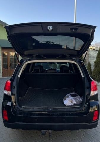 Черный Субару Аутбек, объемом двигателя 2.46 л и пробегом 200 тыс. км за 8950 $, фото 11 на Automoto.ua