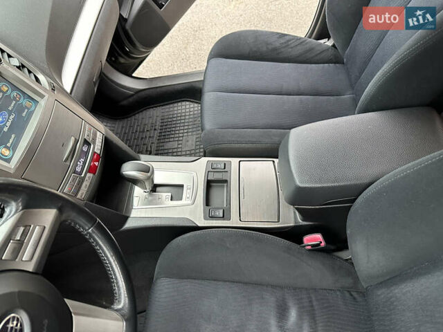 Чорний Субару Аутбек, об'ємом двигуна 2.46 л та пробігом 184 тис. км за 9900 $, фото 24 на Automoto.ua