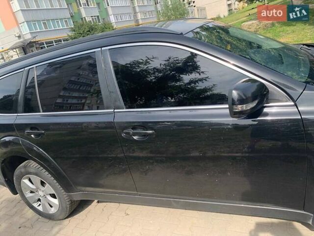 Черный Субару Аутбек, объемом двигателя 2.46 л и пробегом 284 тыс. км за 9000 $, фото 7 на Automoto.ua