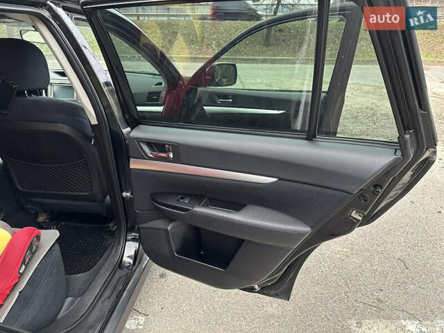 Чорний Субару Аутбек, об'ємом двигуна 2.46 л та пробігом 184 тис. км за 9900 $, фото 45 на Automoto.ua
