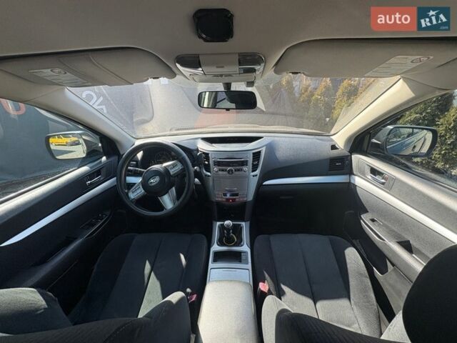 Чорний Субару Аутбек, об'ємом двигуна 2 л та пробігом 330 тис. км за 9690 $, фото 10 на Automoto.ua