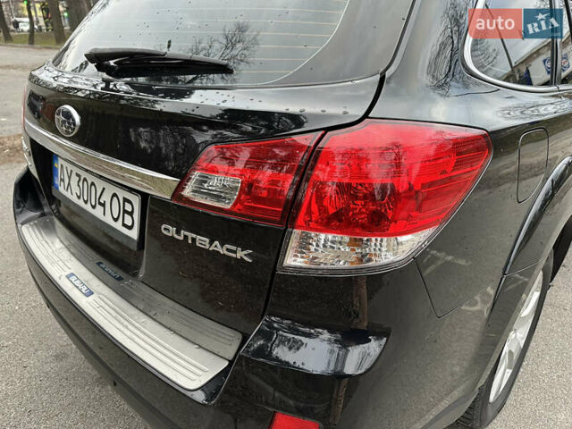 Чорний Субару Аутбек, об'ємом двигуна 2.46 л та пробігом 184 тис. км за 9900 $, фото 27 на Automoto.ua