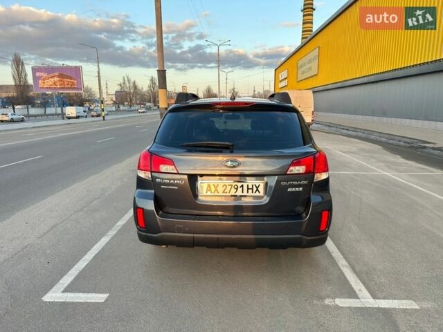 Черный Субару Аутбек, объемом двигателя 2.5 л и пробегом 210 тыс. км за 10000 $, фото 4 на Automoto.ua