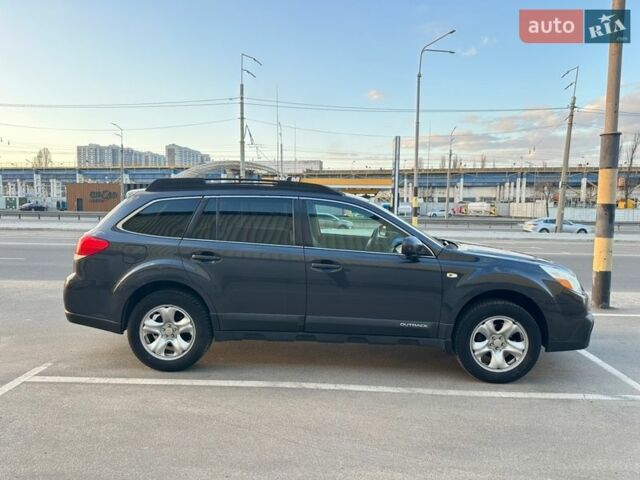 Черный Субару Аутбек, объемом двигателя 2.5 л и пробегом 210 тыс. км за 10000 $, фото 1 на Automoto.ua