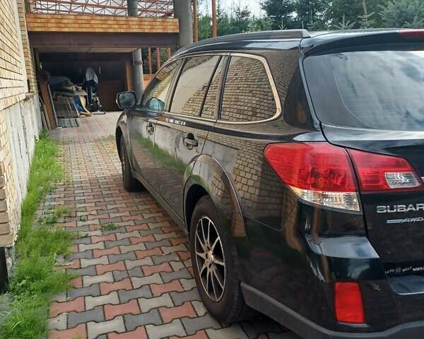 Чорний Субару Аутбек, об'ємом двигуна 2 л та пробігом 235 тис. км за 11500 $, фото 2 на Automoto.ua