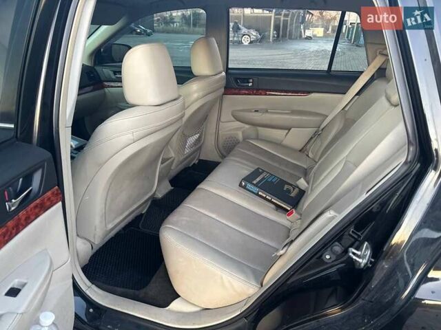 Черный Субару Аутбек, объемом двигателя 2.5 л и пробегом 230 тыс. км за 8900 $, фото 9 на Automoto.ua