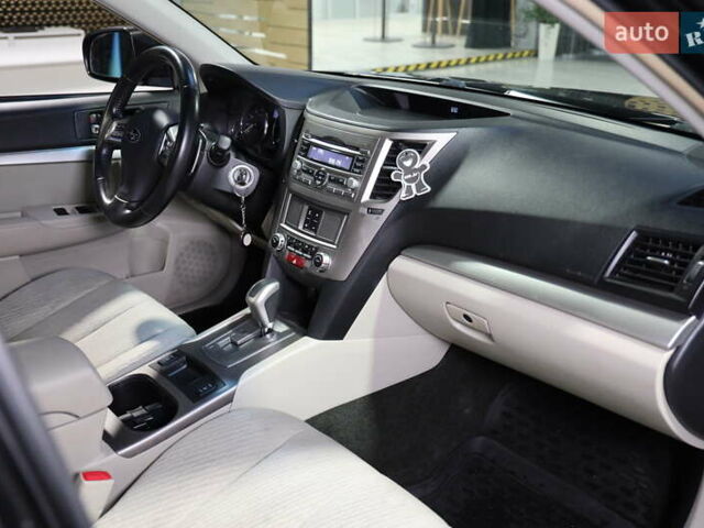 Чорний Субару Аутбек, об'ємом двигуна 2.46 л та пробігом 200 тис. км за 9800 $, фото 30 на Automoto.ua