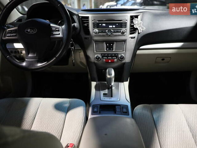 Чорний Субару Аутбек, об'ємом двигуна 2.46 л та пробігом 200 тис. км за 9800 $, фото 20 на Automoto.ua