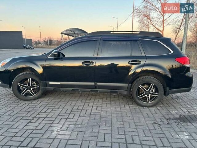 Черный Субару Аутбек, объемом двигателя 2.5 л и пробегом 230 тыс. км за 8900 $, фото 4 на Automoto.ua