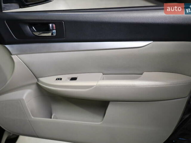 Чорний Субару Аутбек, об'ємом двигуна 2.46 л та пробігом 200 тис. км за 9800 $, фото 32 на Automoto.ua