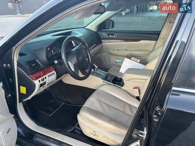 Черный Субару Аутбек, объемом двигателя 2.5 л и пробегом 230 тыс. км за 8900 $, фото 8 на Automoto.ua