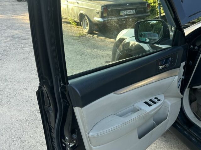 Чорний Субару Аутбек, об'ємом двигуна 2 л та пробігом 390 тис. км за 4300 $, фото 3 на Automoto.ua