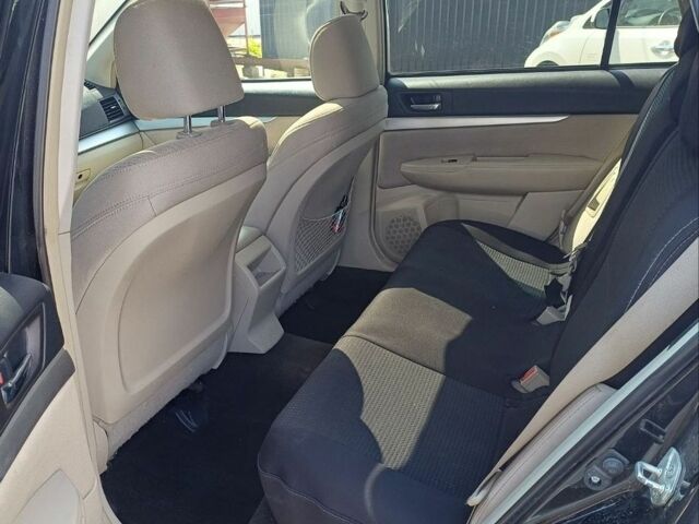 Черный Субару Аутбек, объемом двигателя 2.46 л и пробегом 280 тыс. км за 7300 $, фото 3 на Automoto.ua