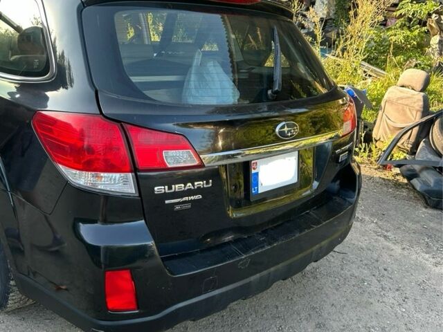 Чорний Субару Аутбек, об'ємом двигуна 2 л та пробігом 390 тис. км за 4300 $, фото 1 на Automoto.ua