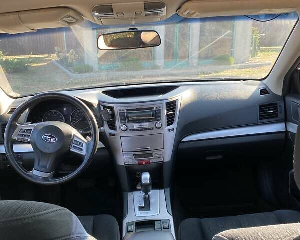 Черный Субару Аутбек, объемом двигателя 2.5 л и пробегом 221 тыс. км за 11000 $, фото 9 на Automoto.ua