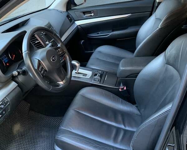 Черный Субару Аутбек, объемом двигателя 2 л и пробегом 159 тыс. км за 14000 $, фото 11 на Automoto.ua