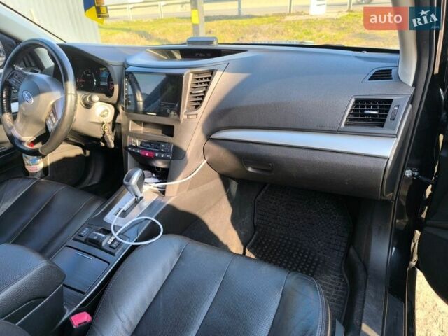 Черный Субару Аутбек, объемом двигателя 2 л и пробегом 281 тыс. км за 9000 $, фото 12 на Automoto.ua