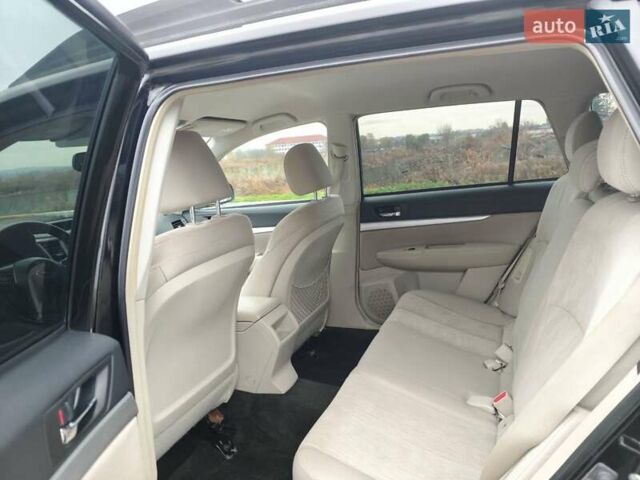 Черный Субару Аутбек, объемом двигателя 2.5 л и пробегом 238 тыс. км за 9800 $, фото 10 на Automoto.ua